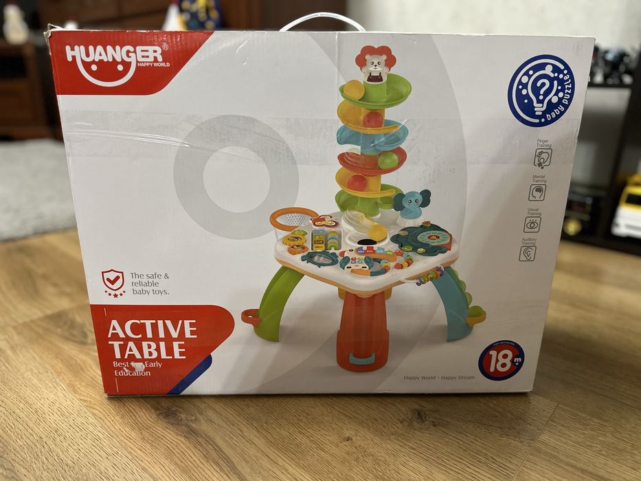 Розвиваючий дитячий стіл