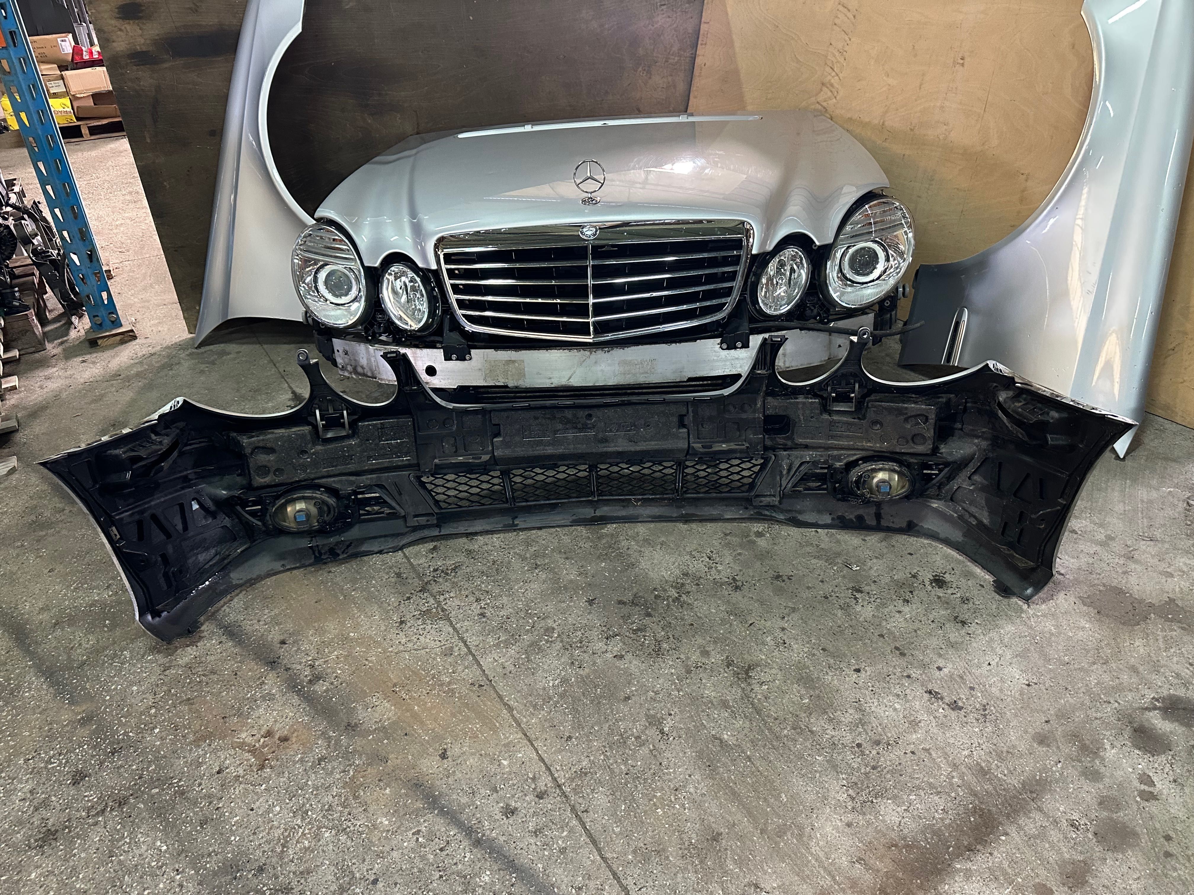 Frente completa com faróis xenon Mercedes W211 E220 MARETIAL ORIGINAL