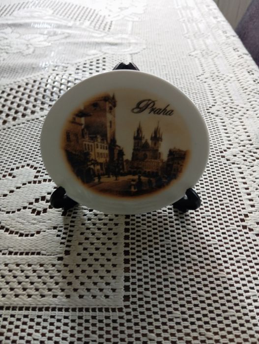 Talerzyk Praga na stojaku