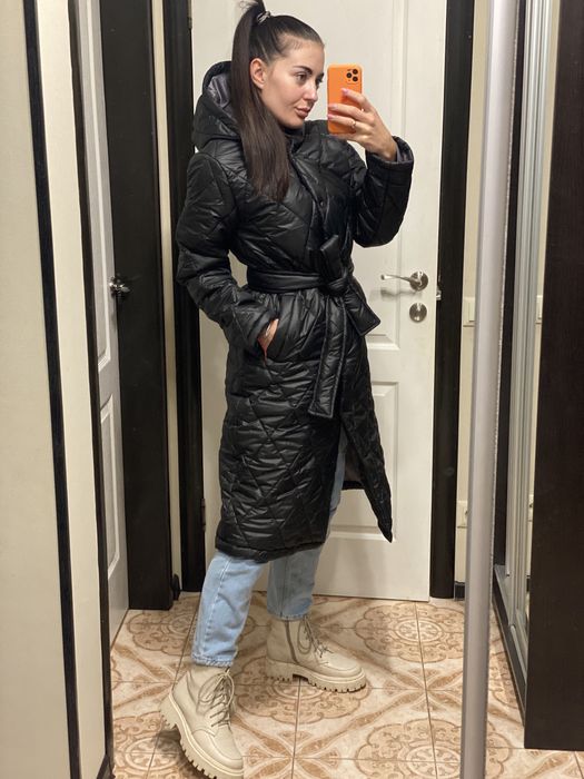 Пальто тепле стьобане з поясом еврозима чорне куртка з капюшоном
