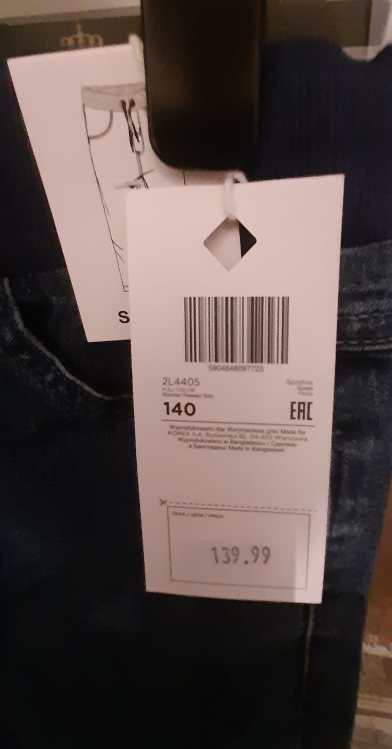 Nowe jeansy na gumkę r. 140 5.10.15