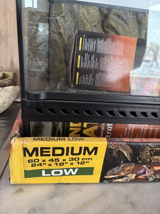 Terrario Exoterra Medium Low