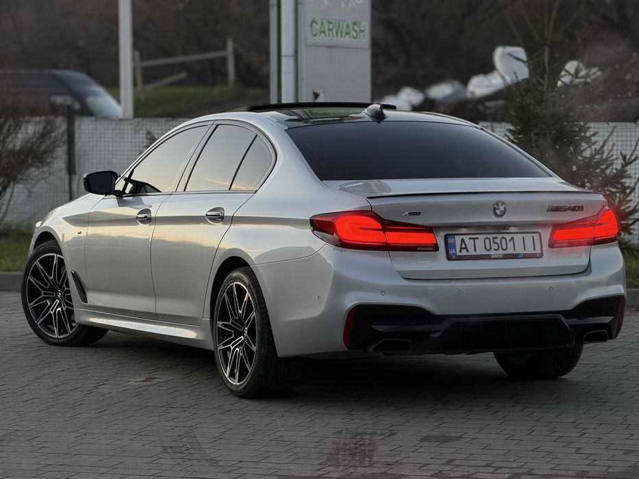 BMW 540I Xdrive в рідній фарбі ідеальний стан