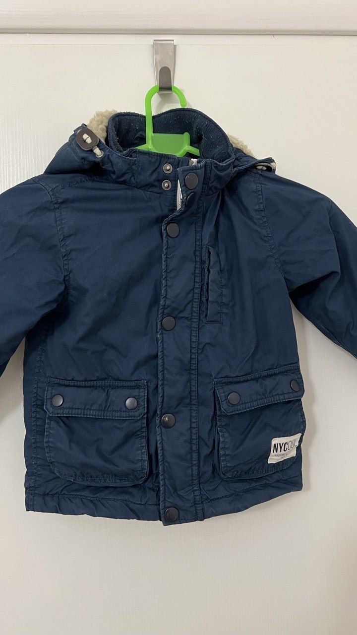 Продам зимову дитячу куртку H&M