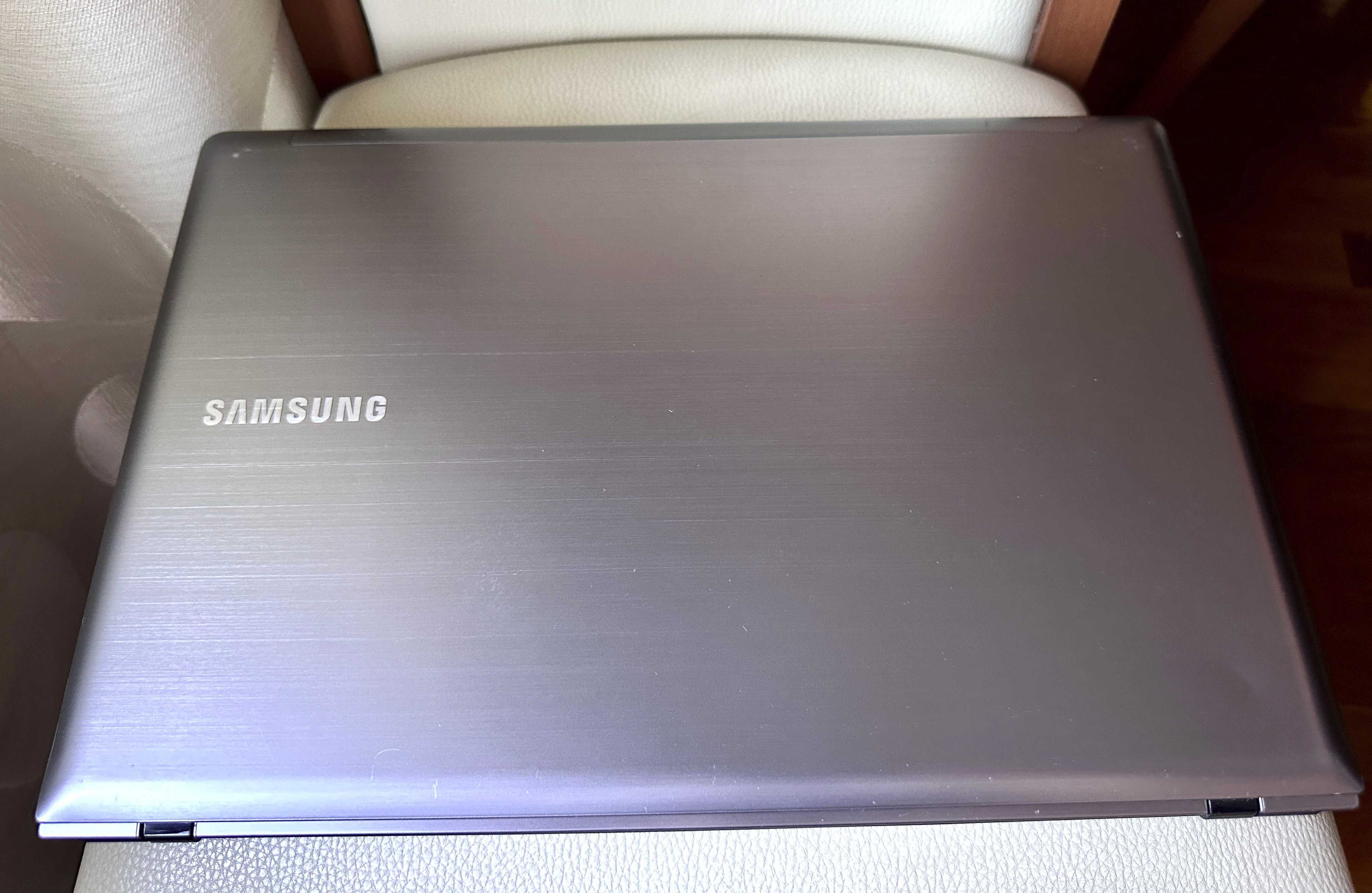 Samsung QX510 15.6"HD/i5 a 2,67Ghz/8Gb Ram/Ssd 250Gb/Geforce GT420M