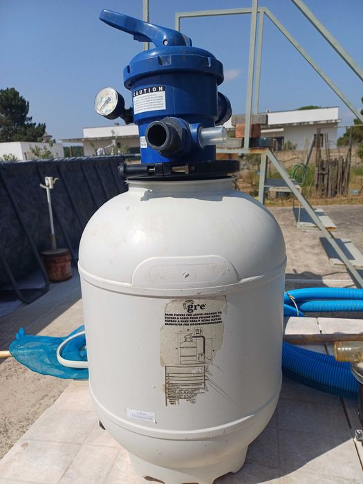 Vendo Bomba + filtro de areia + mangueira para piscina (Grés)