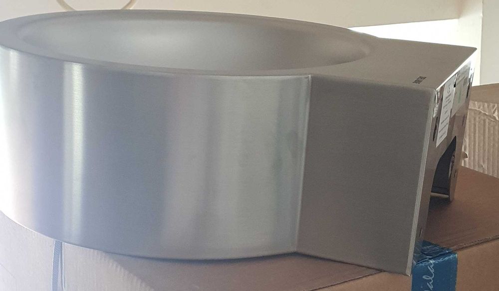 Lavatório redondo em inox com furo ladrão