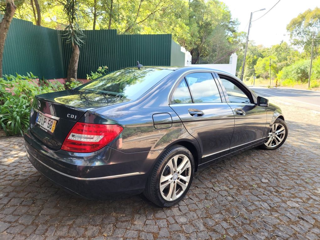 Mercedes C220 CDI Nacional caixa automática