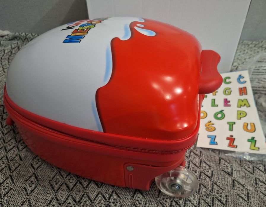 Walizka Kinder Niespodzianka nowa