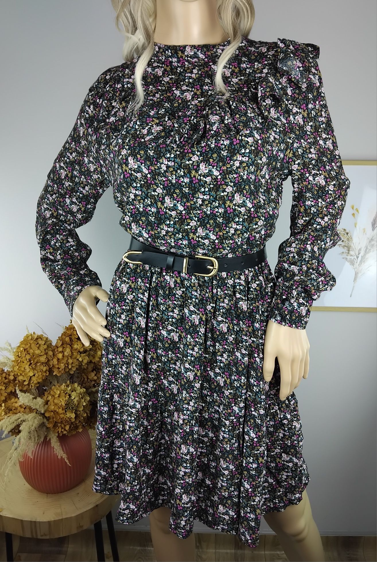 Wiskozowa sukienka w kwiatki answear 100 wiskoza rozkloszowana vintage