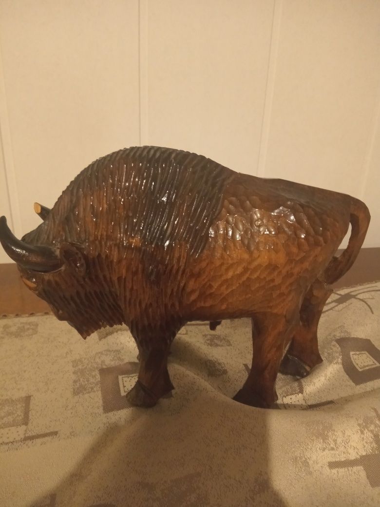 Drewniana figurka ozdobny żubr byk