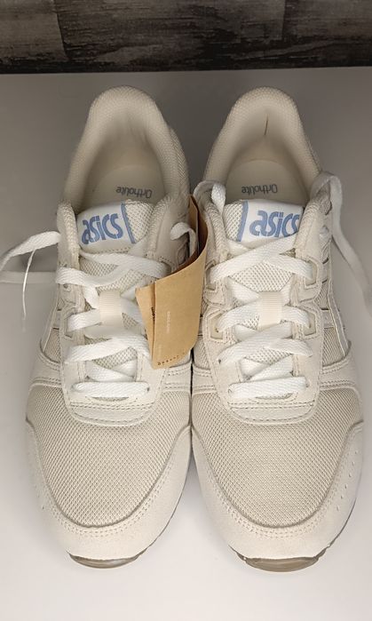 Жіночі кросівки ASICS Lyte Classic Бежеві