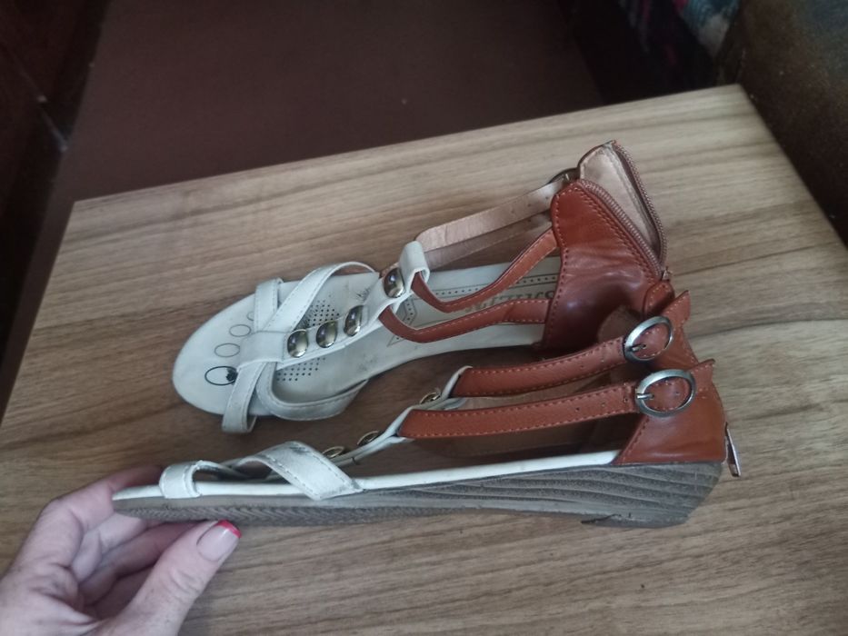 Продам макасины 39р.