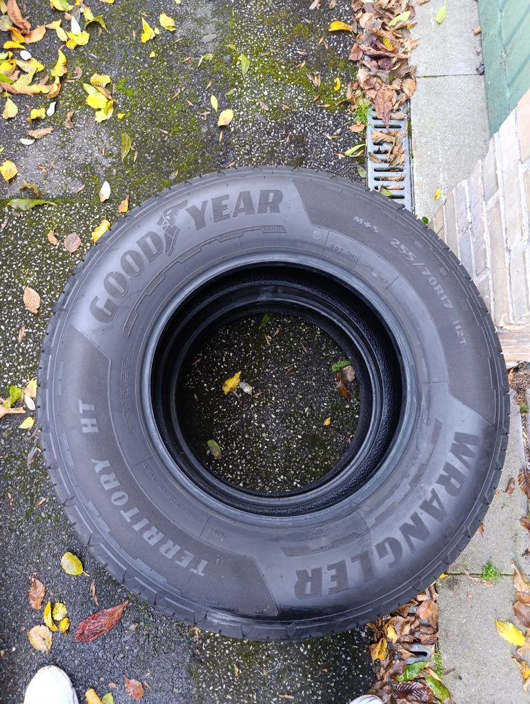 ## 255 70 R17 ## Goodyear Nowe !!