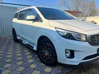 Kia Carnival 2.2 CRDi  2015 рік 9 місць