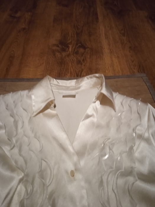 Bluzka damska z falbankami M