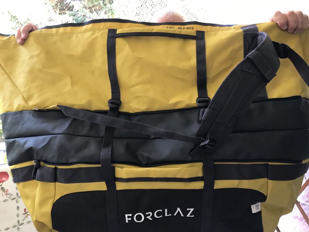 Mochila de viajem de com grande espaco