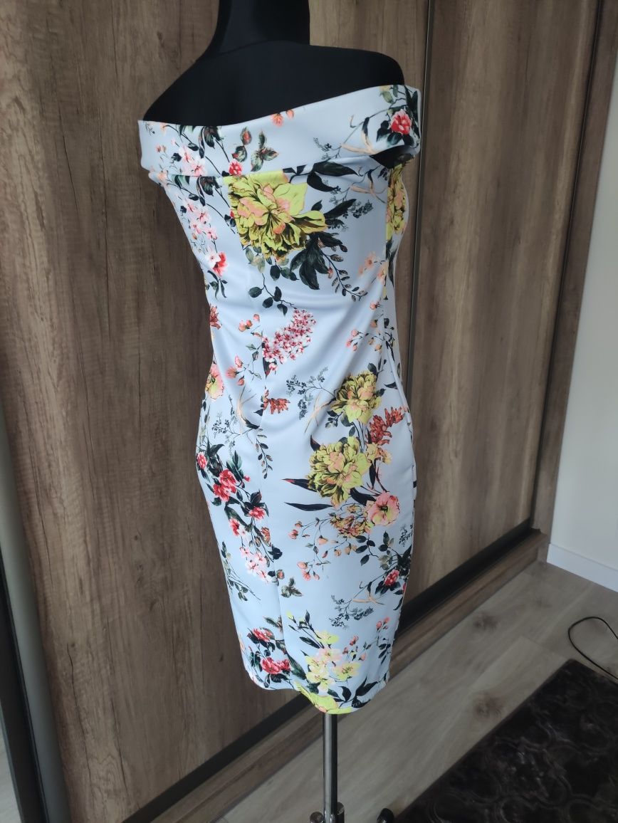 Sukienka nowa boohoo M 38 10 L 40 12 w kwiaty opadające ramiona hiszpa