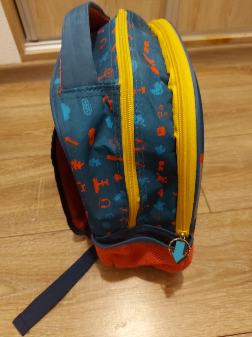 Plecak 3D przedszkolny dwukomorowy z Myszką Miki
mam na sprzedaż utrzy
