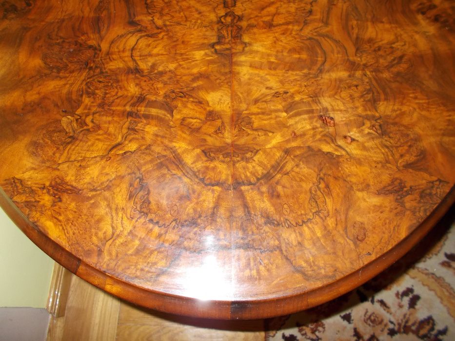 Stół stolik kawowyAntyk przedwojenny  Przepiękny orzech kaukaski ideał