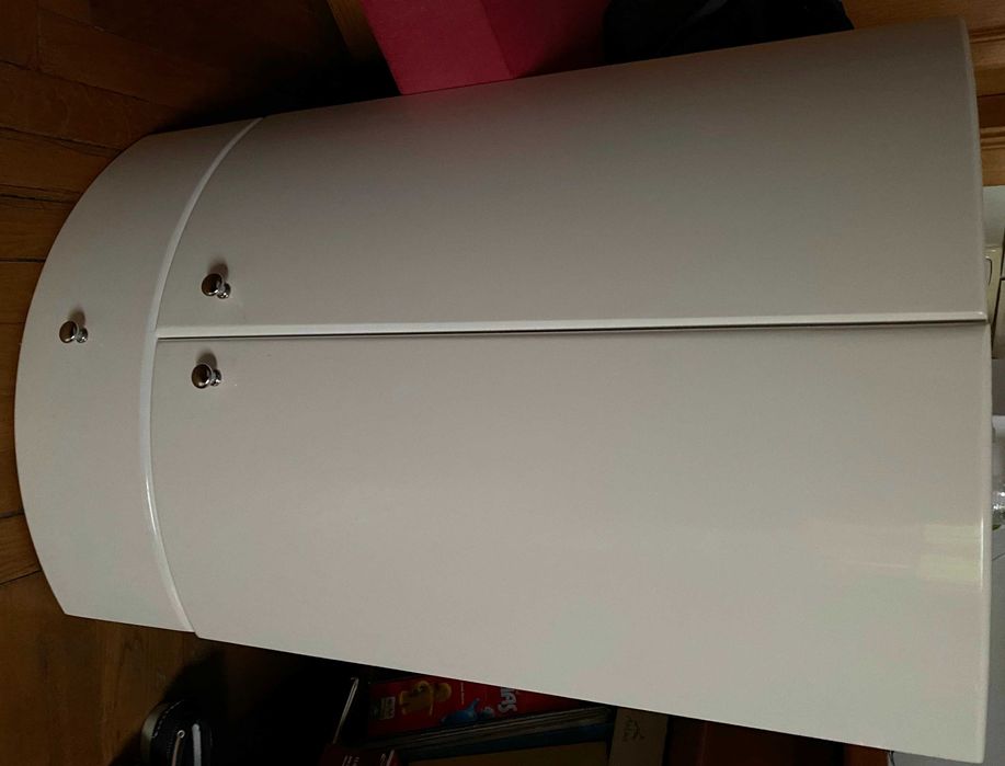 підвісний кутовий півпенал у ванну кімнату, 1000грн, Печерськ