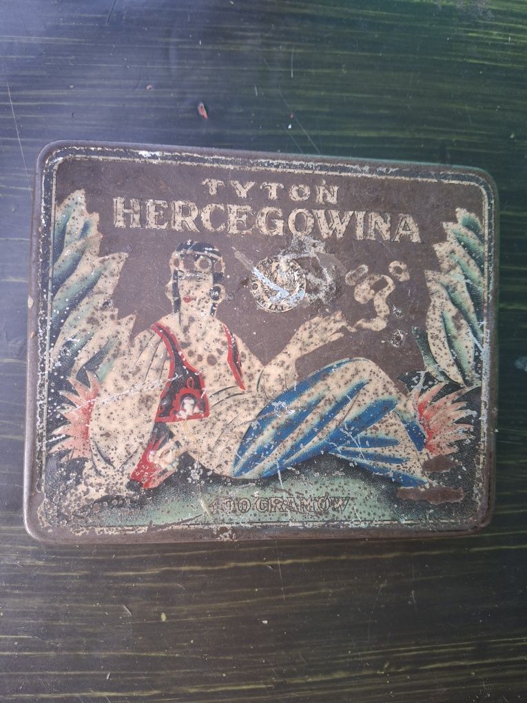 Stara blaszana puszka na tytoń Hercegowina