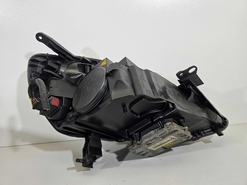 Opel Zafira B Lampy Przód Przednie Bi-Xenon Skrętny Skrętne Lewa+Prawa