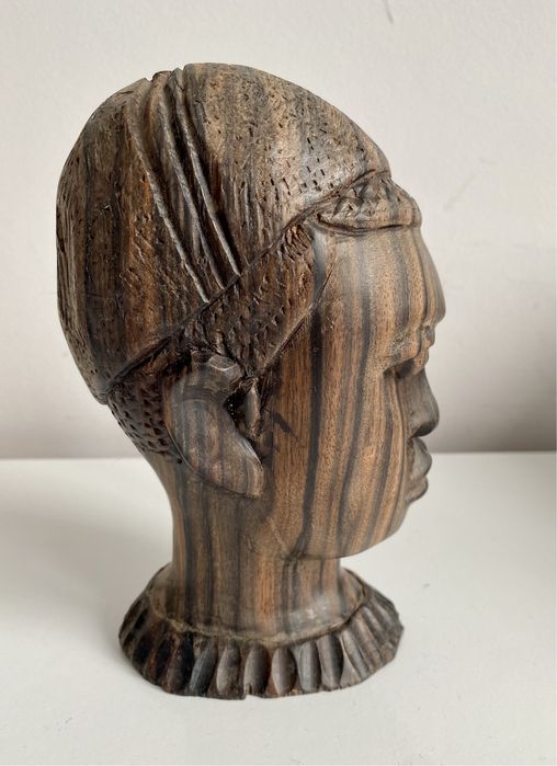 Figurka/rzeźba afrykańska z drewna, rękodzieło