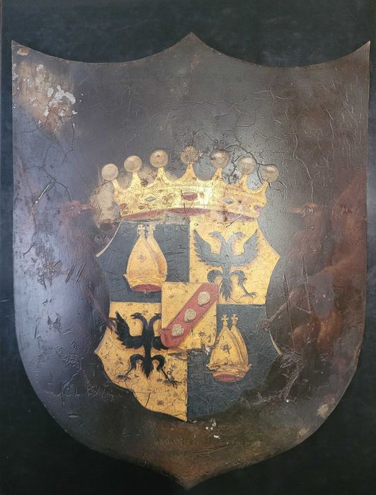 Stary kartusz herbowy, herb szlachecki z Kurlandii, zabytkowy, antyk.