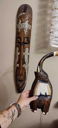 Drewniana maska i słonik