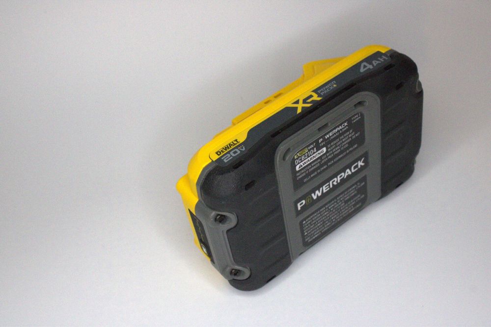 Акумулятор Dewalt PowerPack XR 18v/20v Tabless 8Ah (8000mah)
