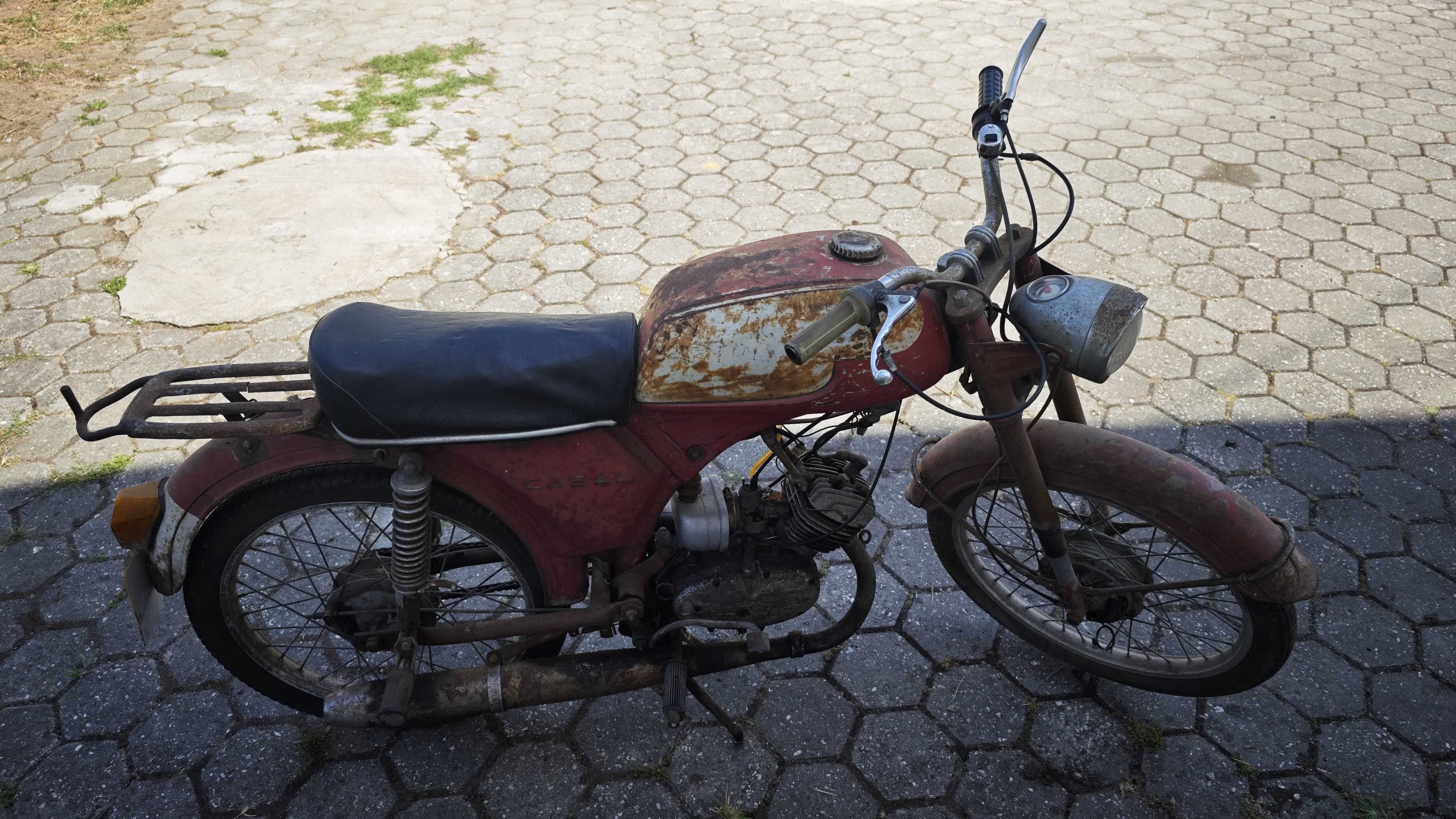 Vendo mota de marca histórica Casal K16 50cc – 273 937 km