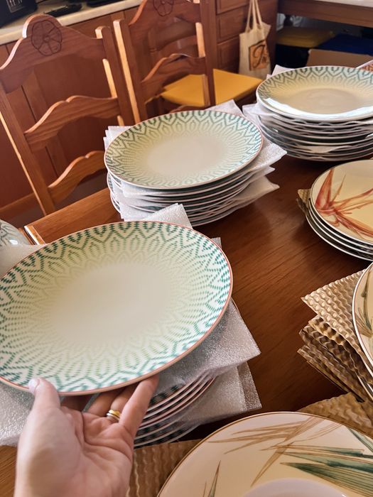 Serviço de mesa porcelana 65 peças Vista Alegre