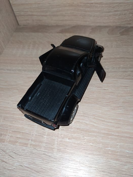 Машинка, моделька