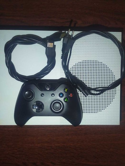 Продам Xbox one S 1t