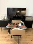 Yeezy Boost 350 V2 Size 42