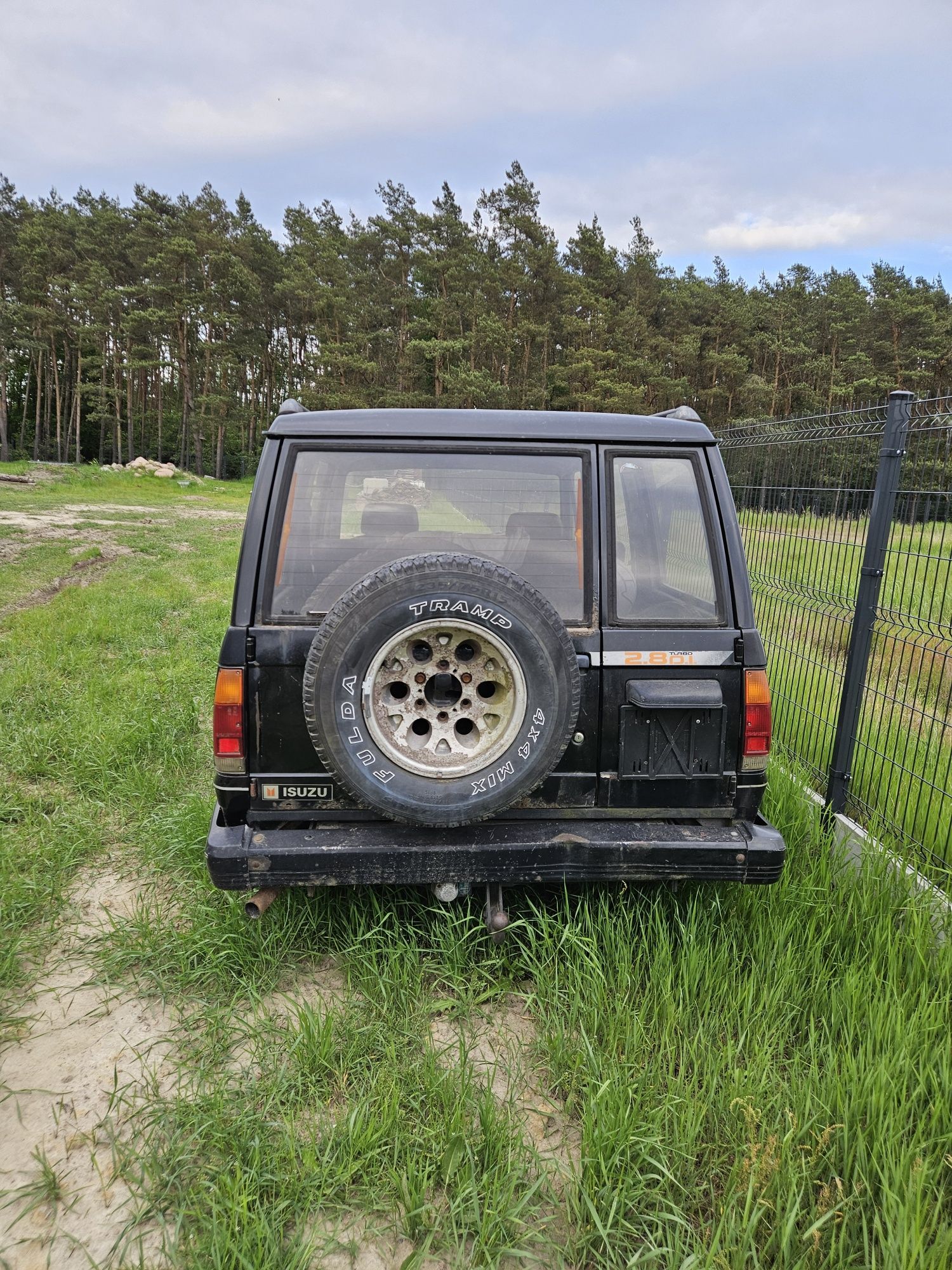 Isuzu Trooper 2.8 tdi 1999 rok na części