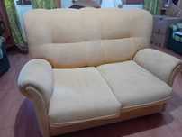 sofá cama amarelo