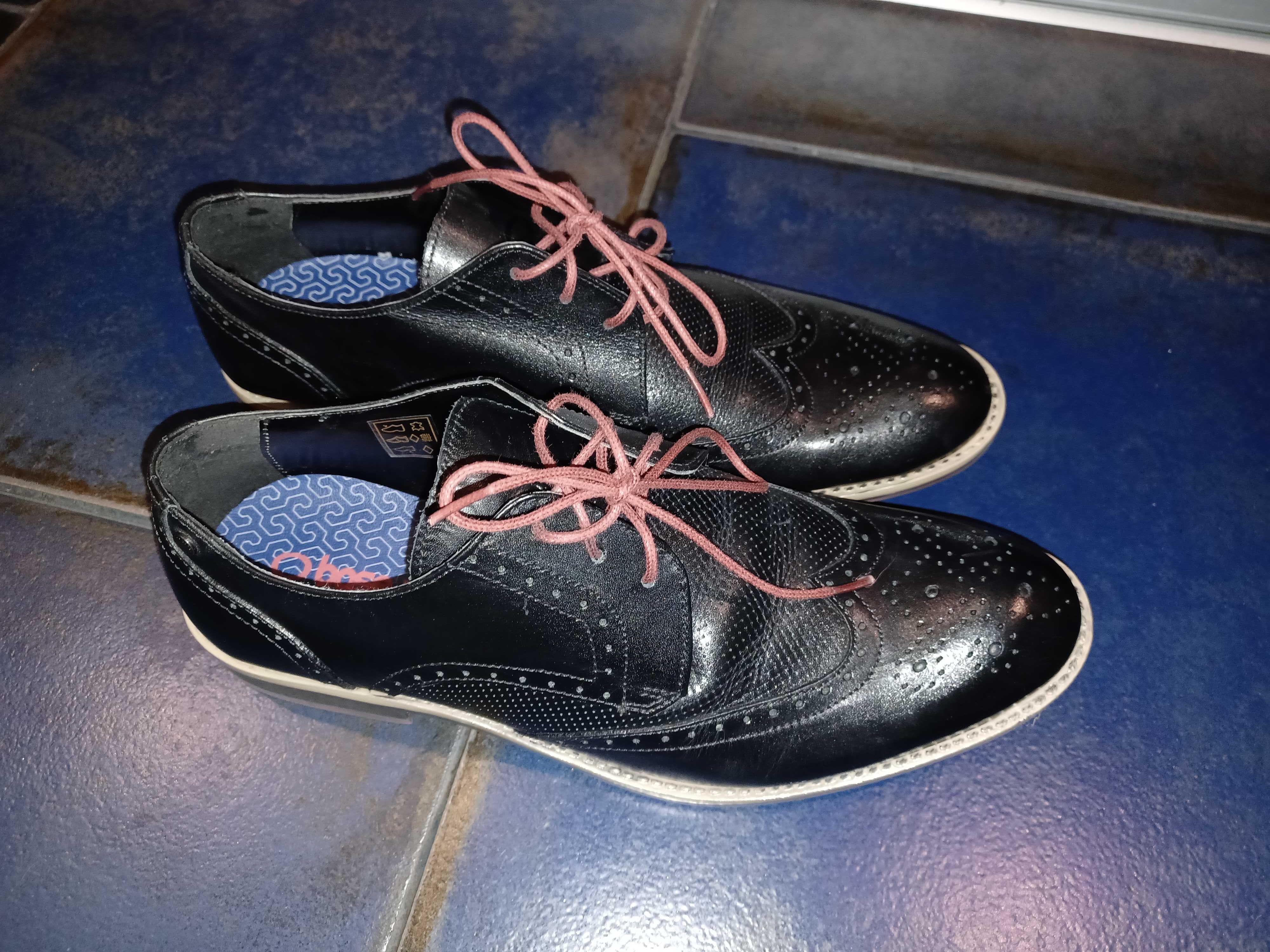 Nowe buty wizytowe London Base. 100% skóra. Rozmiar 42.. Unikatowe!