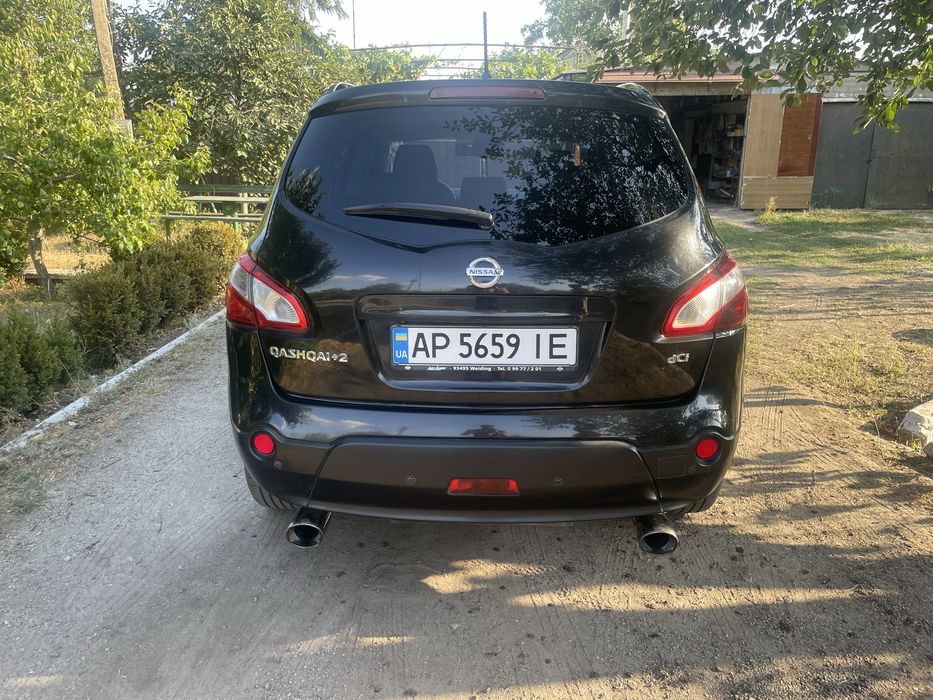 Nissan QASHQI +2