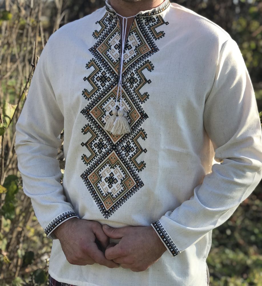 Вишиванки чоловічі та жіночі
