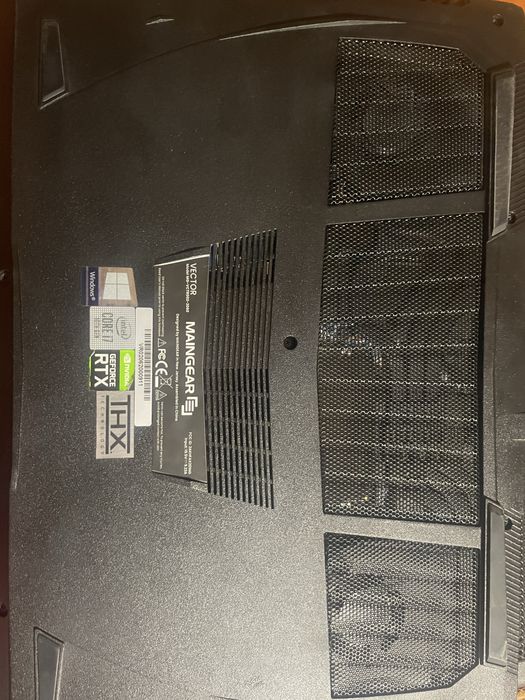 Maingear / i7-10750H / RTX 2060 / 32GB / 1TB+256GB SSD