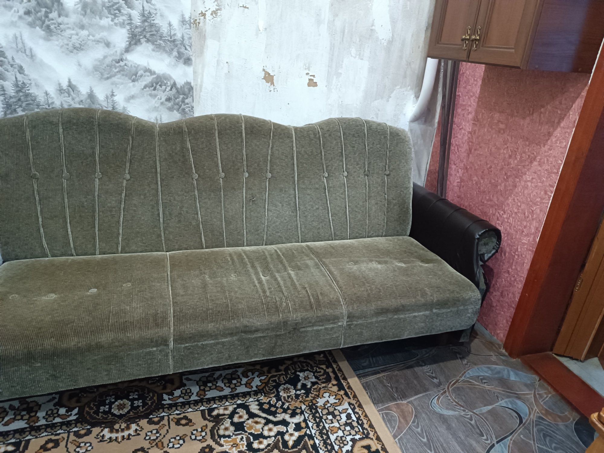 Продам диван в нормальному стані