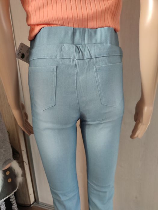 Legginsy damskie firmy Eleuek roz L, jasnoniebieski  z aplikacją i cek