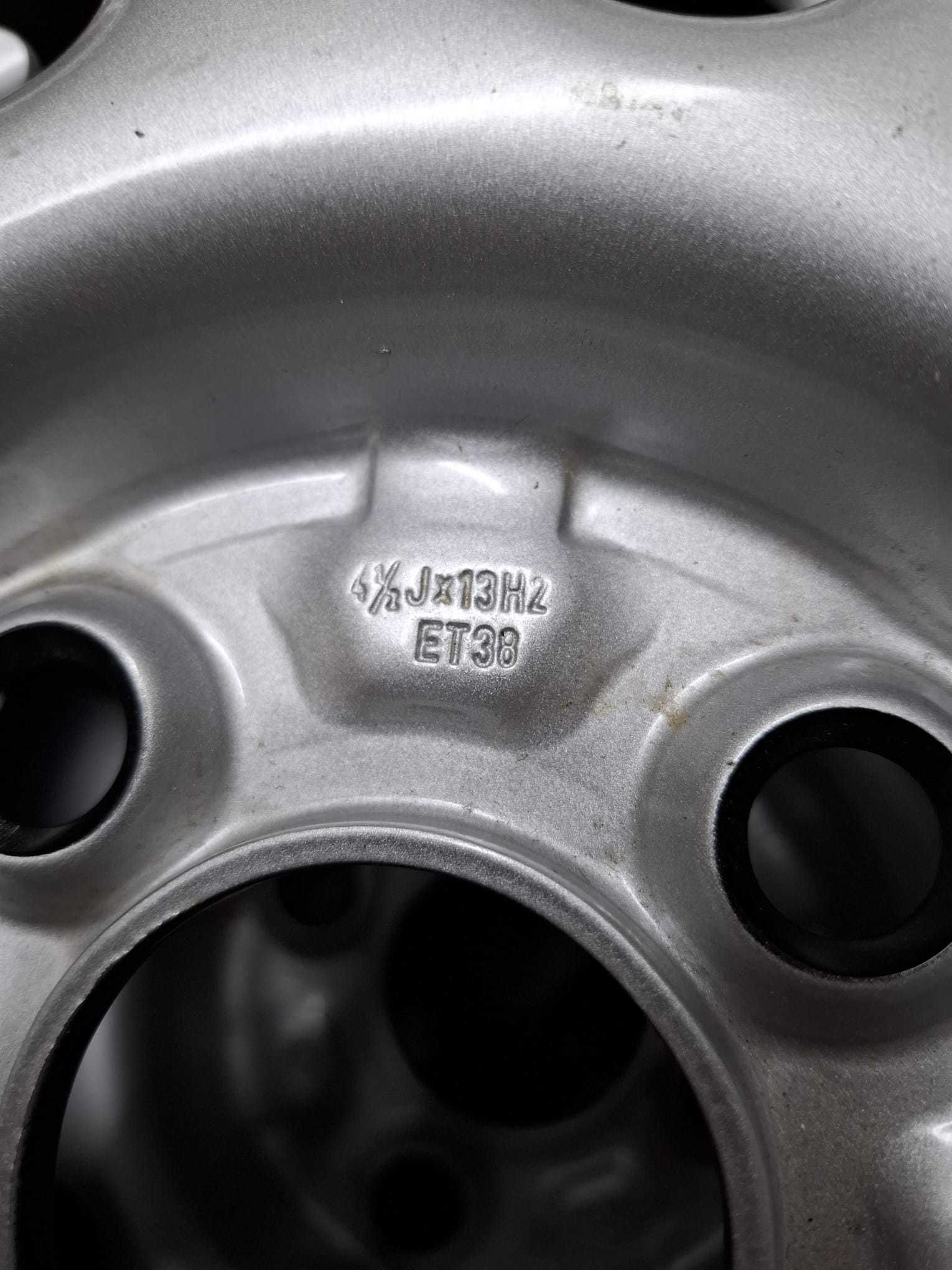 Vendo 2 jantes 13 NOVAS 4x100