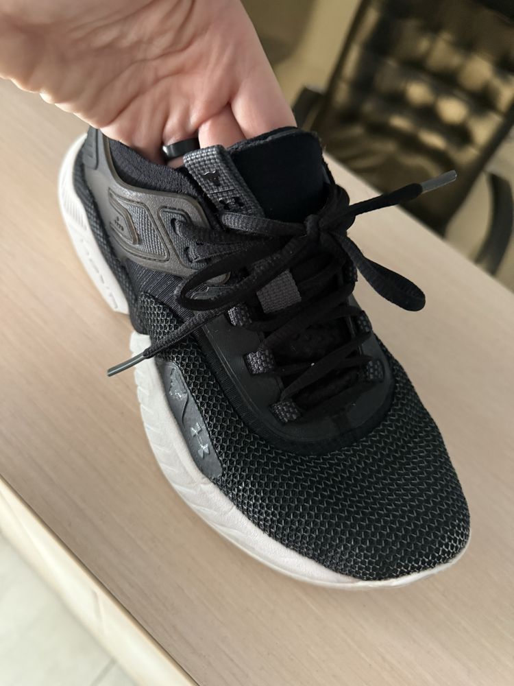 Кросівки Under Armour Project Rock 5 Training дуже гарний стан !