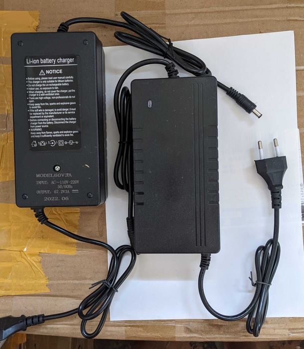 Зарядное велосипеда  14.6V 25,2V 29,4V 36V 48V 60V 72V li-ion lifepo4