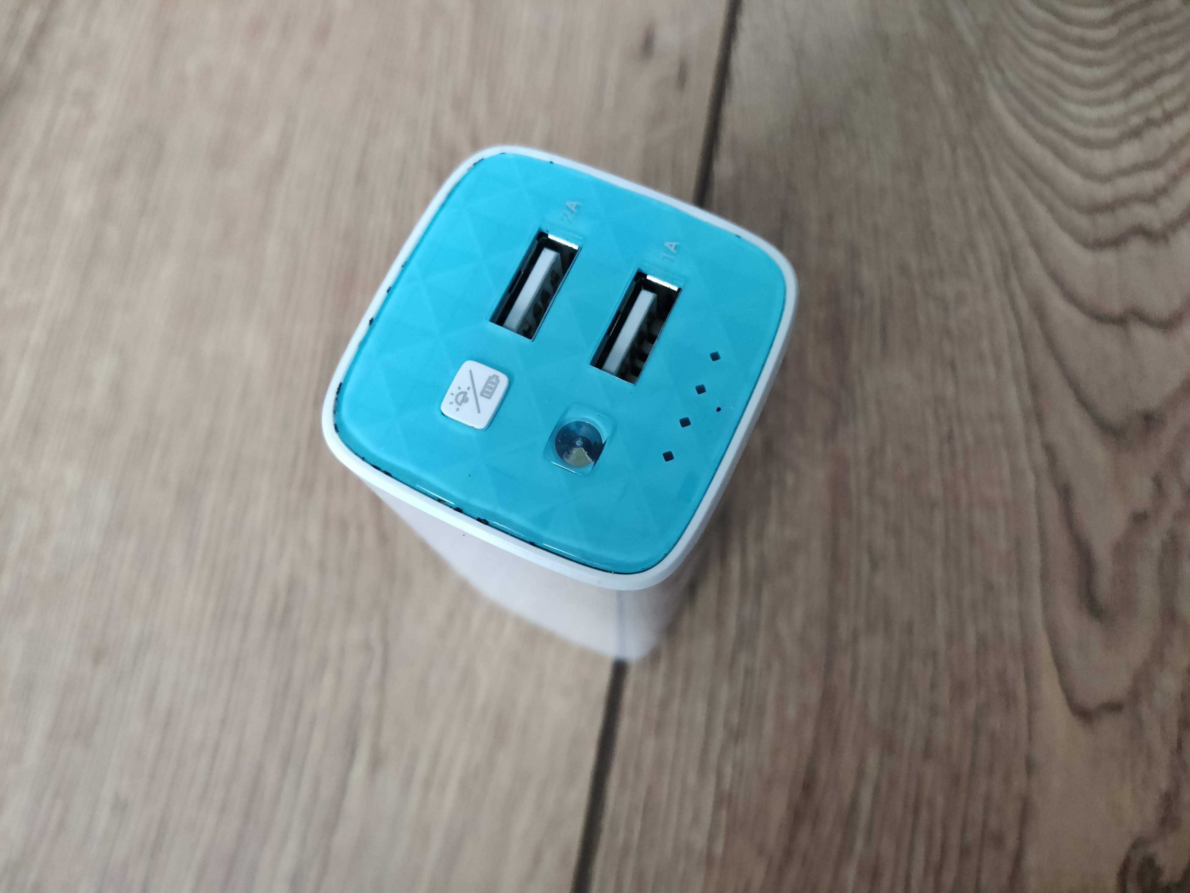 Powerbank 10400mAh tplink z latarką 2 wejścia usb