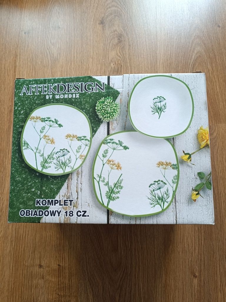 Porcelanowy komplet obiadowy 18 części