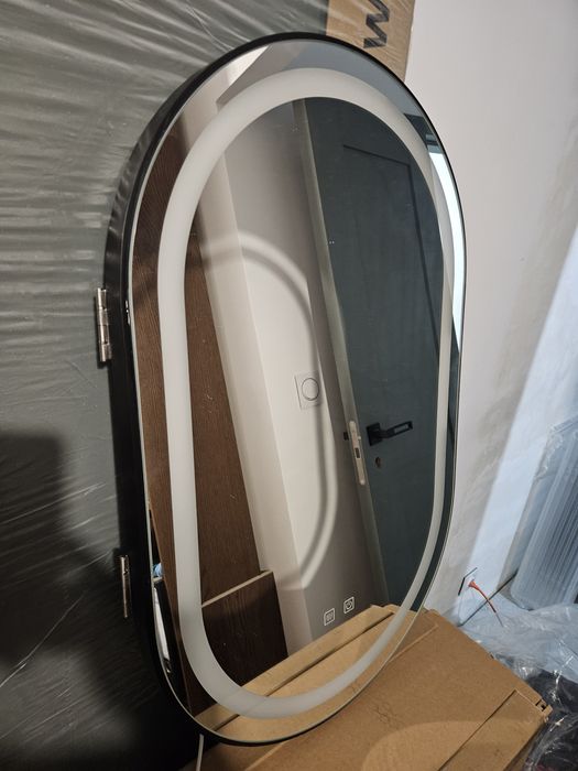 Lustro z podświetleniem